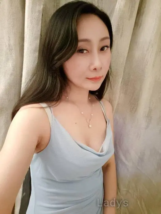 Aimi (31) – Call Girl & Independent Escort Service in Arnhem - Gallery Photo 4