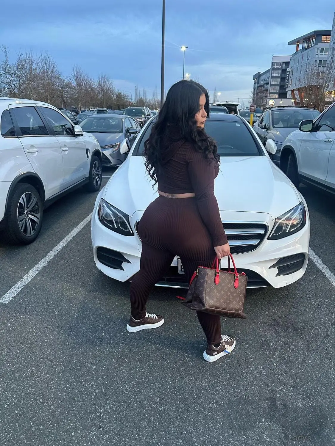 Bella (20) – Call Girl & Independent Escort Service in Ashburn - Gallery Photo 2