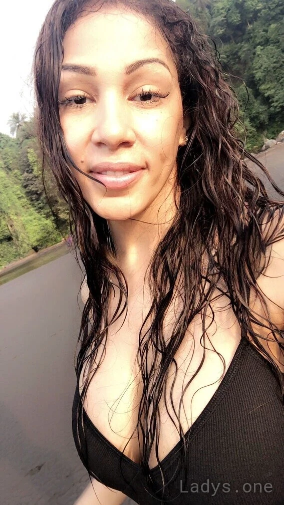 Trish (26) – Call Girl & Independent Escort Service in Aspen Hill - Gallery Photo 3