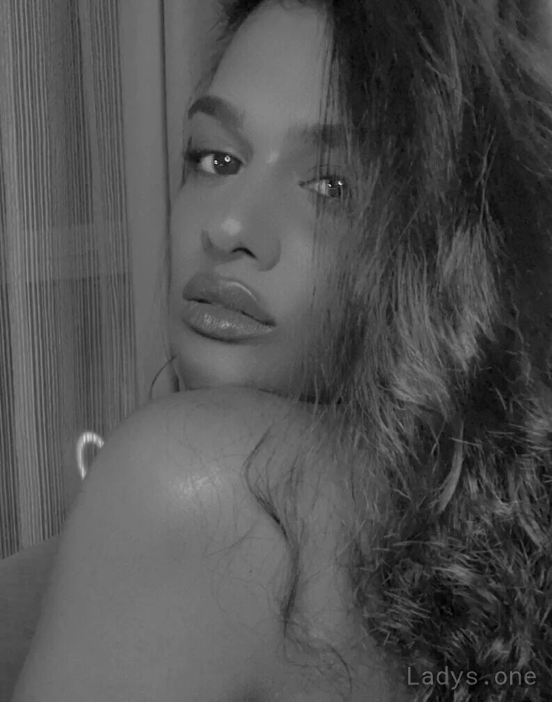 Suraya Ndia (24) – Call Girl & Independent Escort Service in Auburn - Gallery Photo 3
