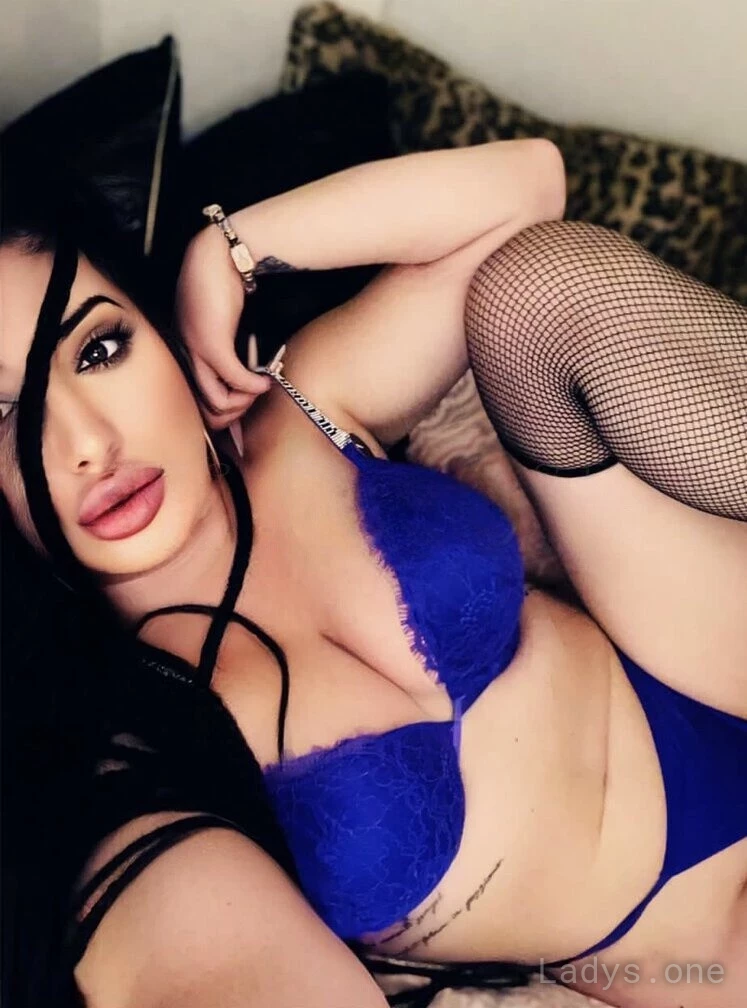 Farrah (26) – Call Girl & Independent Escort Service in Aurora - Gallery Photo 4