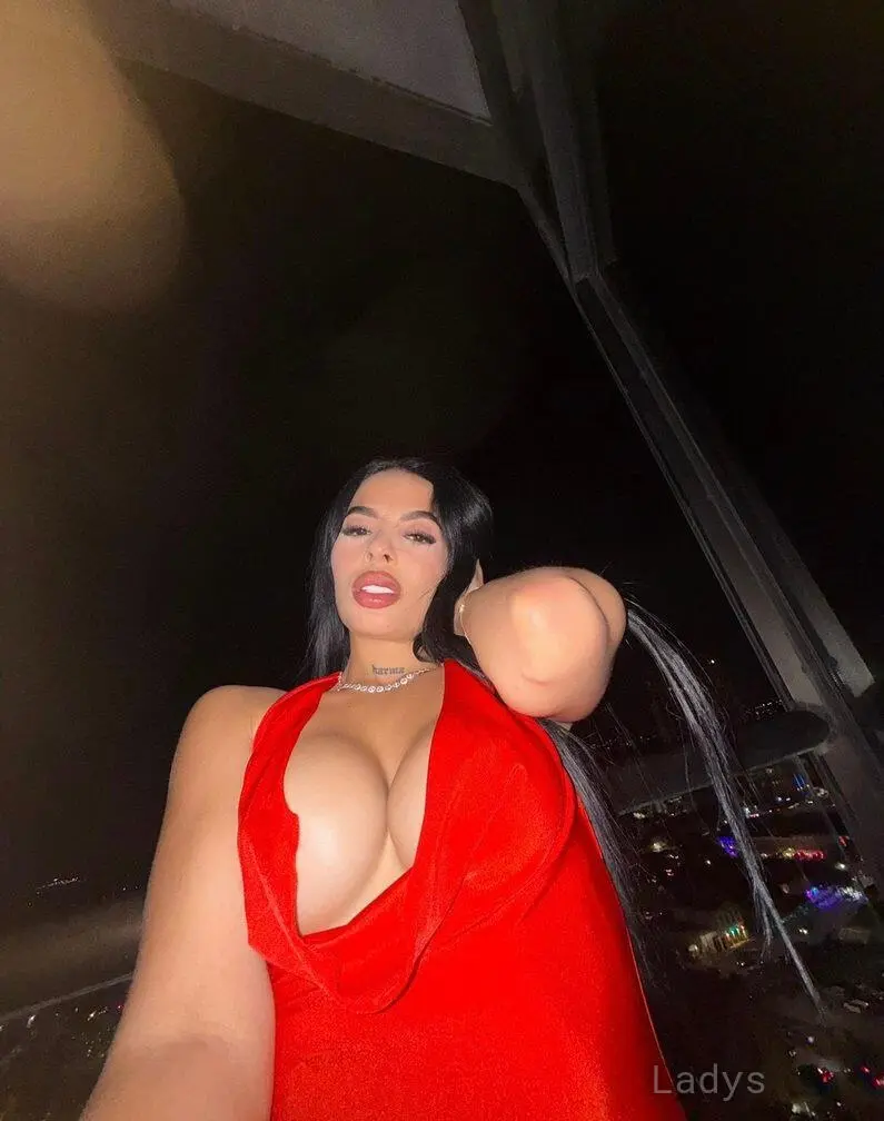Alessia (23) – Call Girl & Independent Escort Service in Austin - Gallery Photo 3