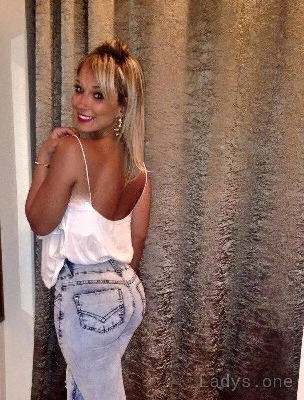 Pamela Bonbon (29) – Call Girl & Independent Escort Service in Avignon - Gallery Photo 4