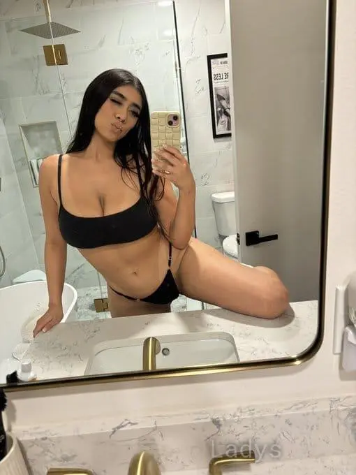 Line (34) – Call Girl & Independent Escort Service in Avignon - Gallery Photo 2