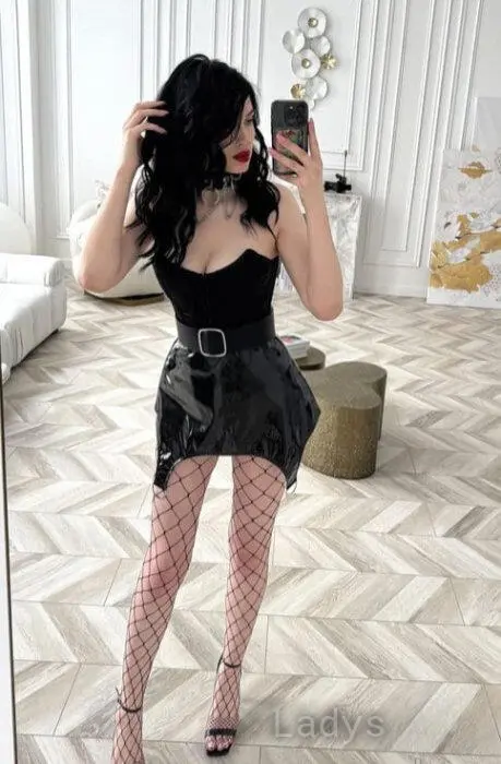 Kassandra (24) – Call Girl & Independent Escort Service in Avignon - Gallery Photo 2