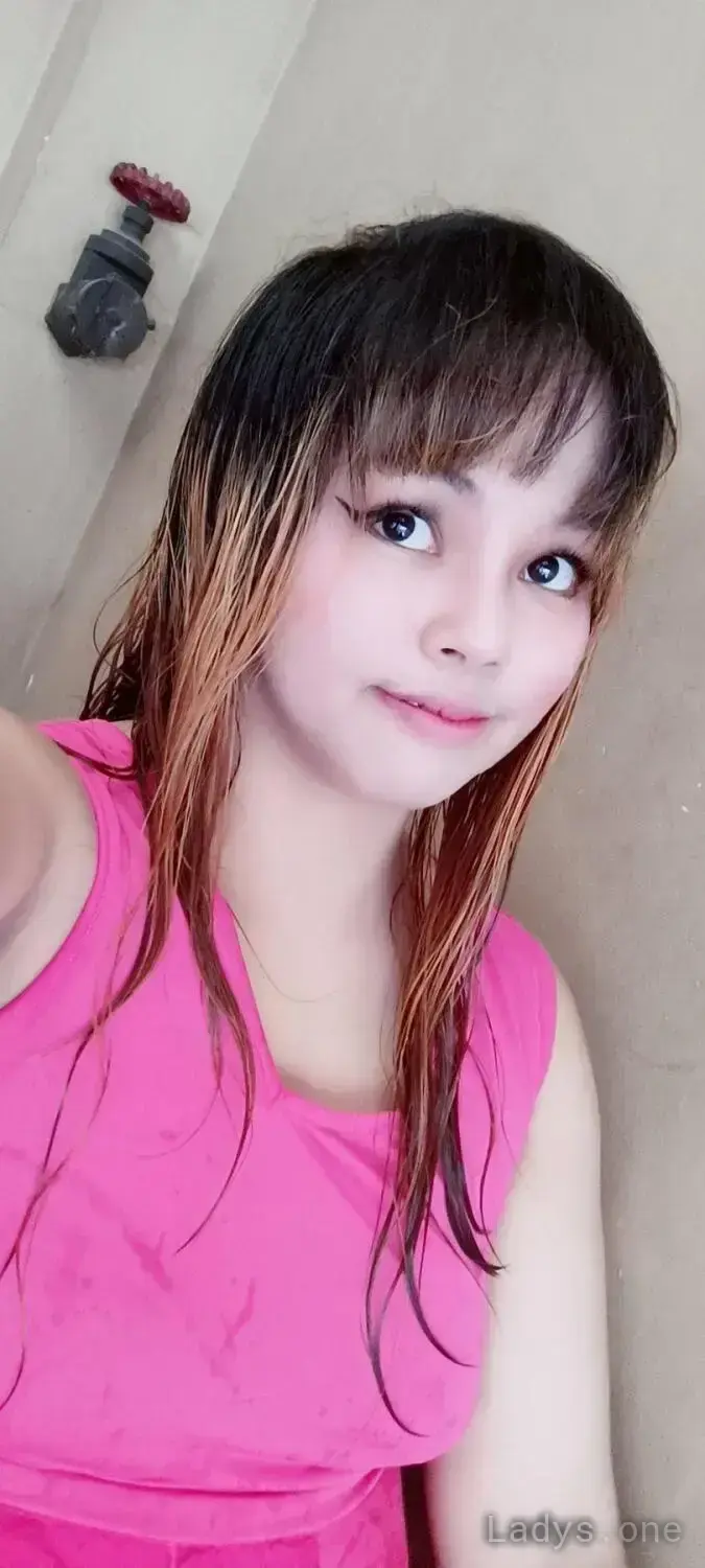 Joyce Chua (23) – Call Girl & Independent Escort Service in Bacoor - Gallery Photo 5