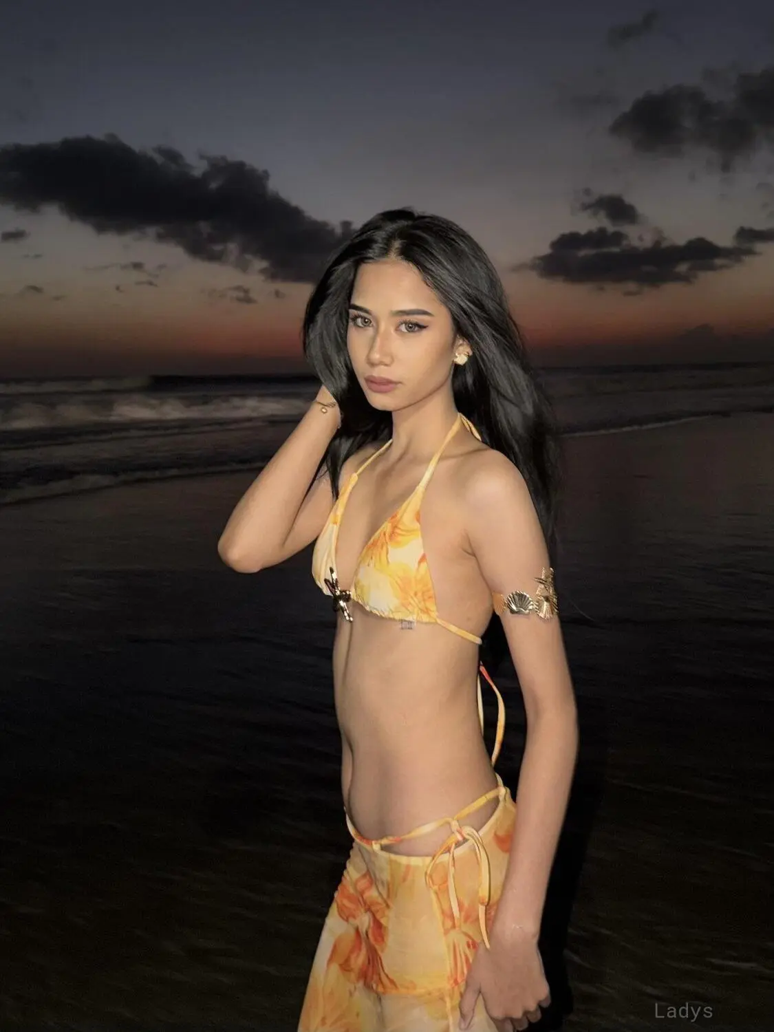 Celline (21) – Call Girl & Independent Escort Service in Bali - Gallery Photo 3