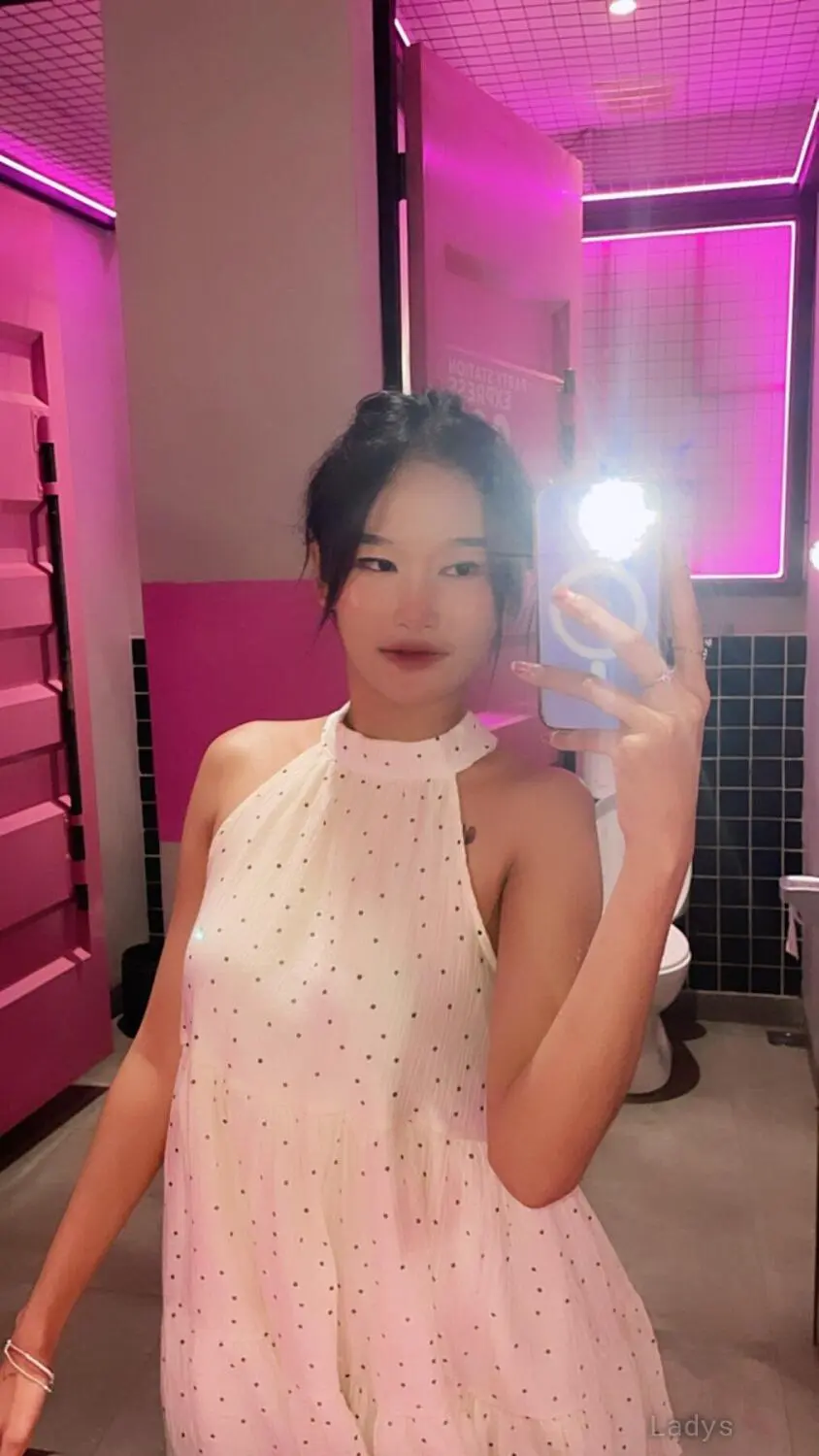 Tania (28) – Call Girl & Independent Escort Service in Bali - Gallery Photo 8
