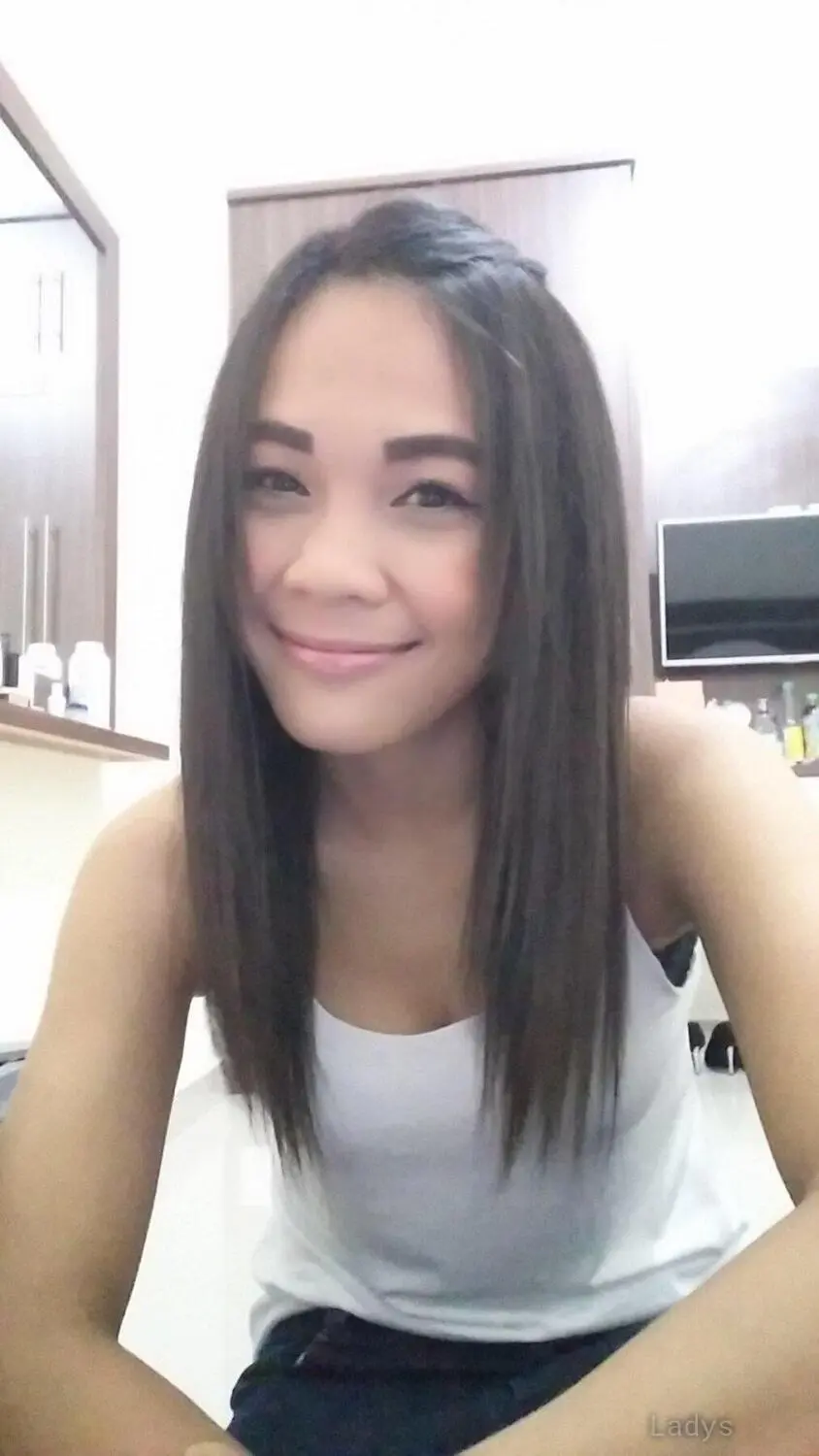 Gina (25) – Call Girl & Independent Escort Service in Balikpapan - Gallery Photo 5