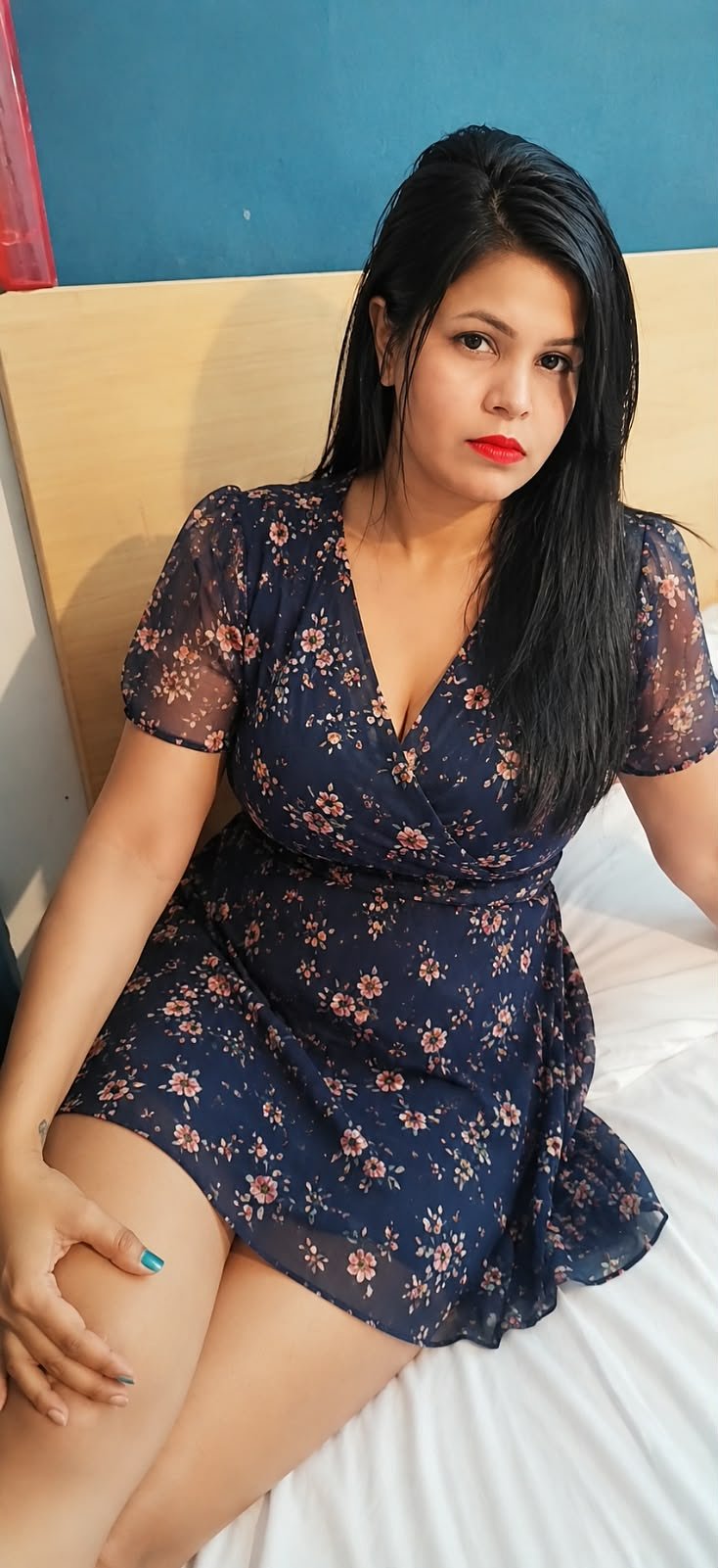 Priya (24) – Call Girl & Independent Escort Service in Bangalore - Gallery Photo 5