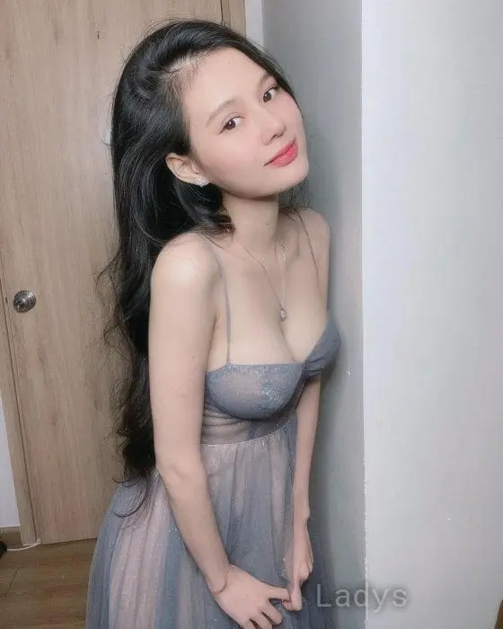 Desi (23) – Call Girl & Independent Escort Service in Bangsar - Gallery Photo 4