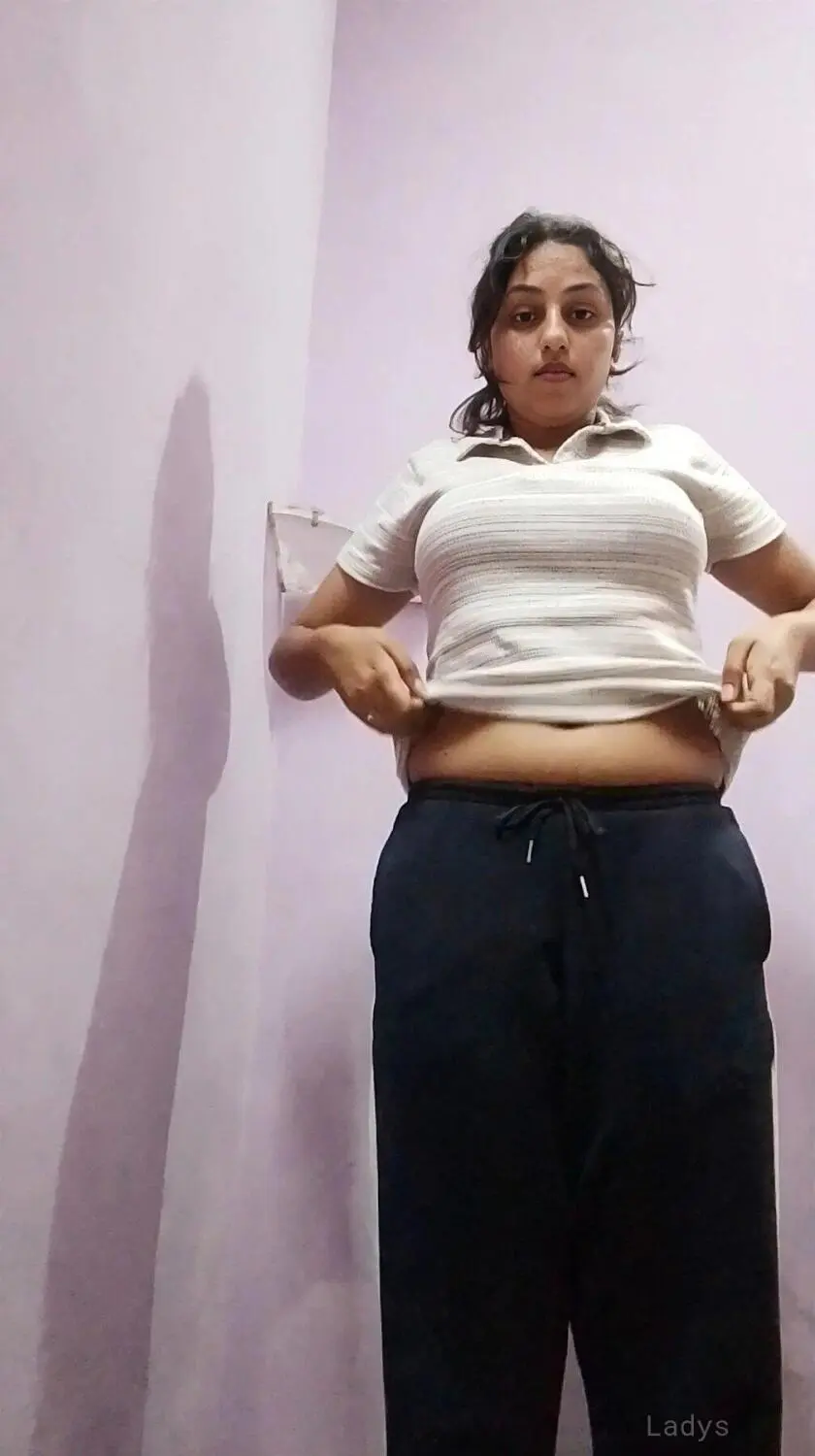Rina (25) – Call Girl & Independent Escort Service in Bareilly - Gallery Photo 2