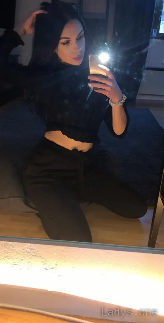 Alice (25) – Call Girl & Independent Escort Service in Barrie - Gallery Photo 2