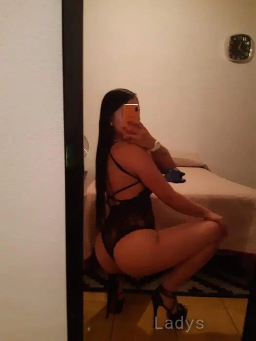 Isadora (27) – Call Girl & Independent Escort Service in Basel - Gallery Photo 5