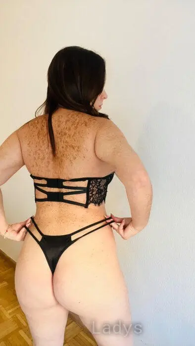 Pamela (39) – Call Girl & Independent Escort Service in Basel - Gallery Photo 2