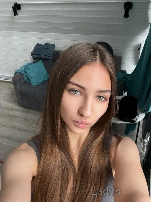 Asya (21) – Call Girl & Independent Escort Service in Bashkia Durrës - Gallery Photo 4