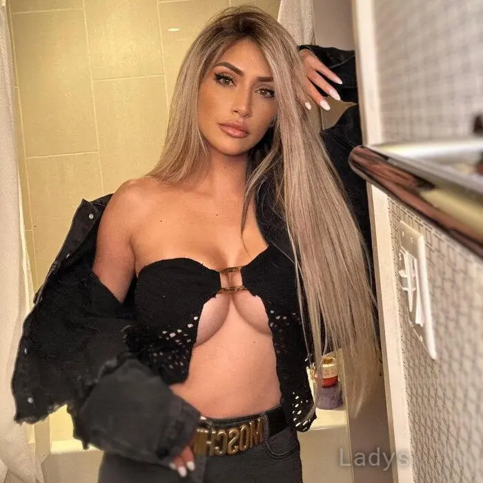 Ayana (36) – Call Girl & Independent Escort Service in Bat Yam - Gallery Photo 2