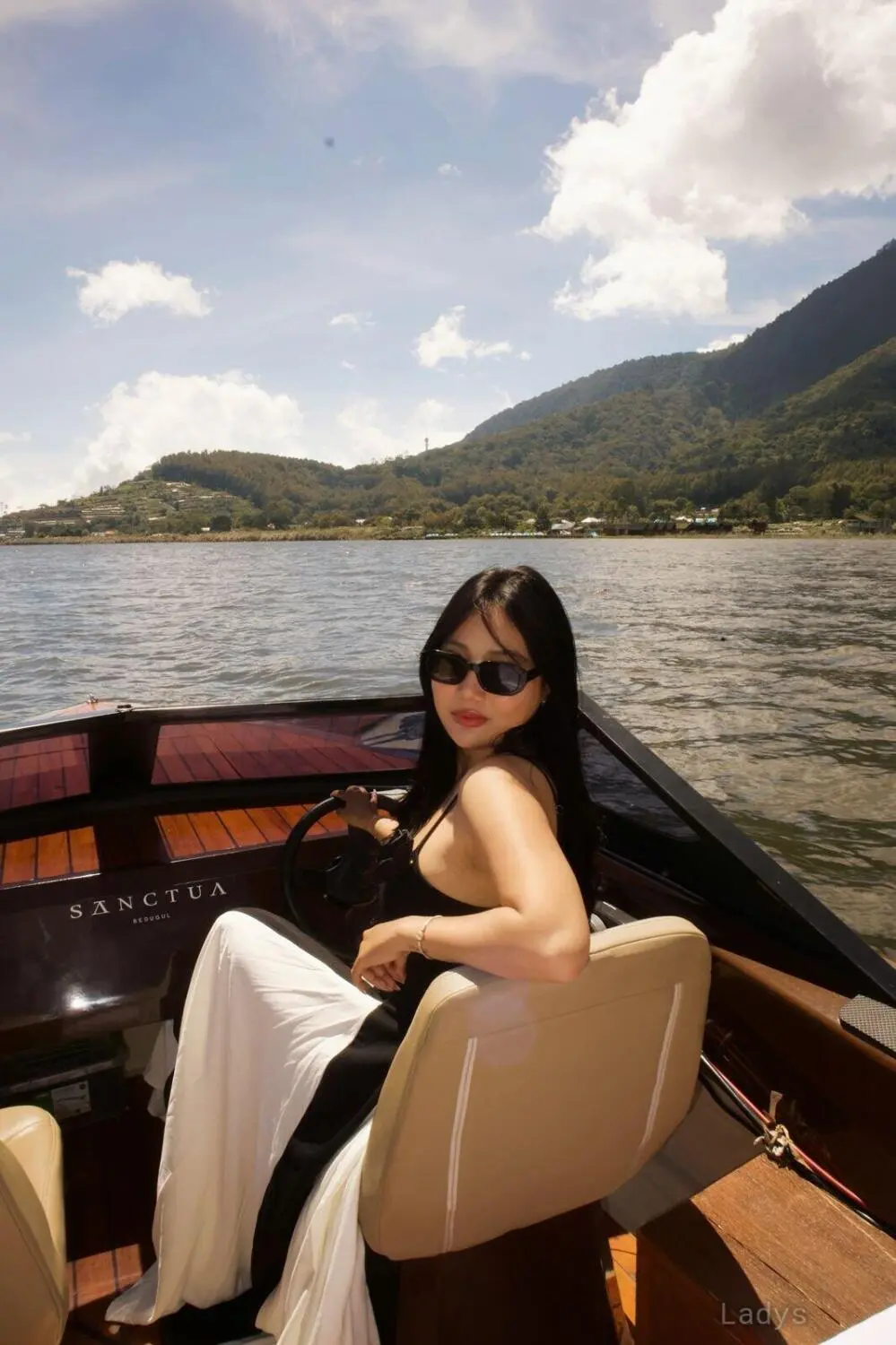 Seminyak (23) – Call Girl & Independent Escort Service in Batam - Gallery Photo 4