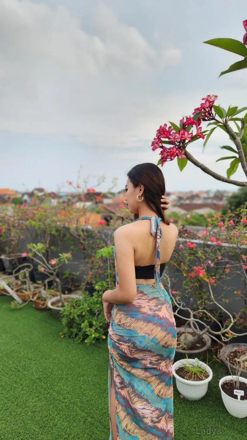 Bianca (19) – Call Girl & Independent Escort Service in Batam - Gallery Photo 3