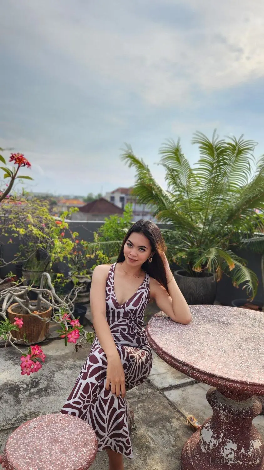 Bianca (19) – Call Girl & Independent Escort Service in Batam - Gallery Photo 5