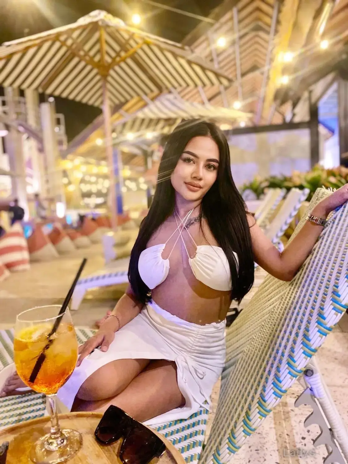 Monalisa (22) – Call Girl & Independent Escort Service in Batam - Gallery Photo 6
