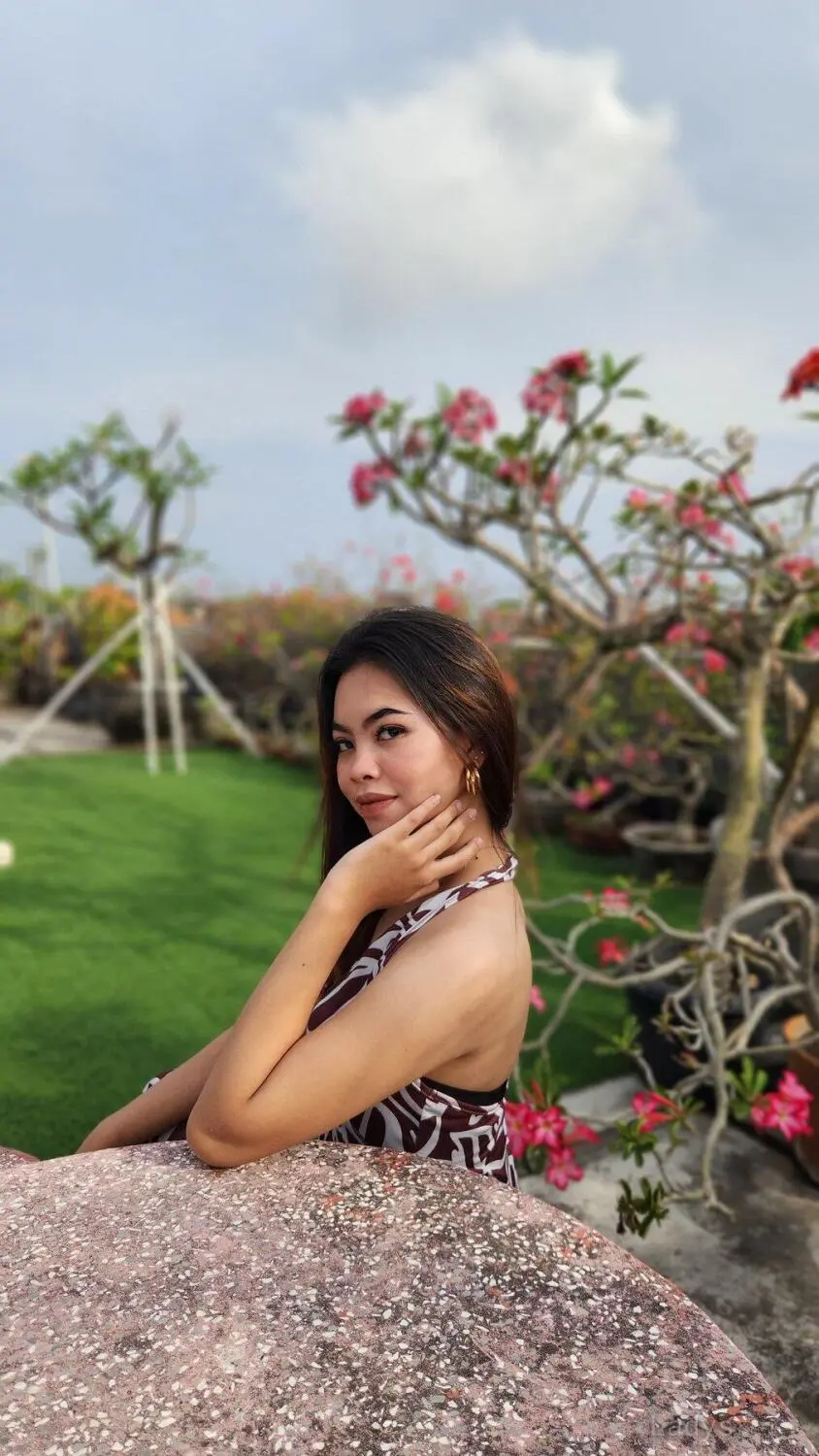 Bianca (19) – Call Girl & Independent Escort Service in Batam - Gallery Photo 6