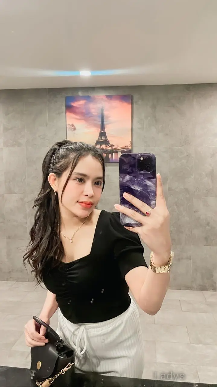 Chloee (23) – Call Girl & Independent Escort Service in Batam - Gallery Photo 5