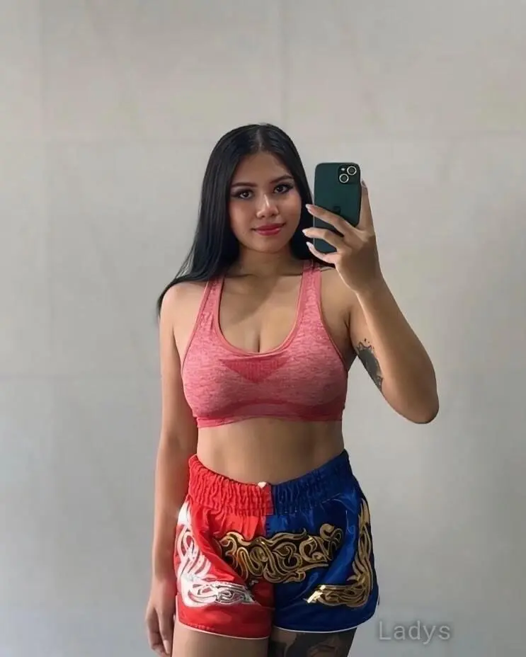 Kiara (23) – Call Girl & Independent Escort Service in Batam - Gallery Photo 2
