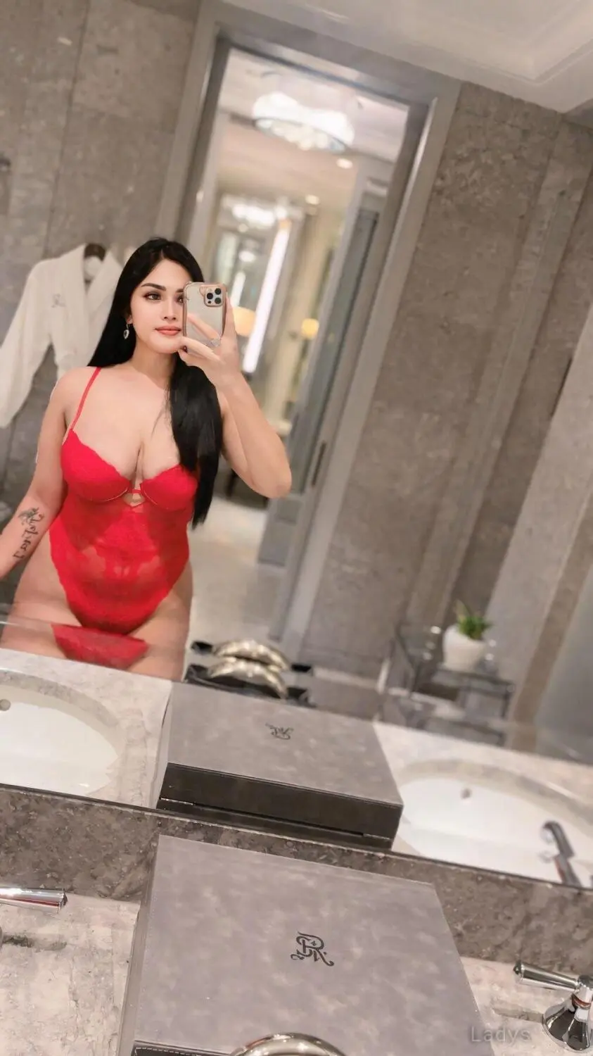 Bonita (26) – Call Girl & Independent Escort Service in Batam - Gallery Photo 4