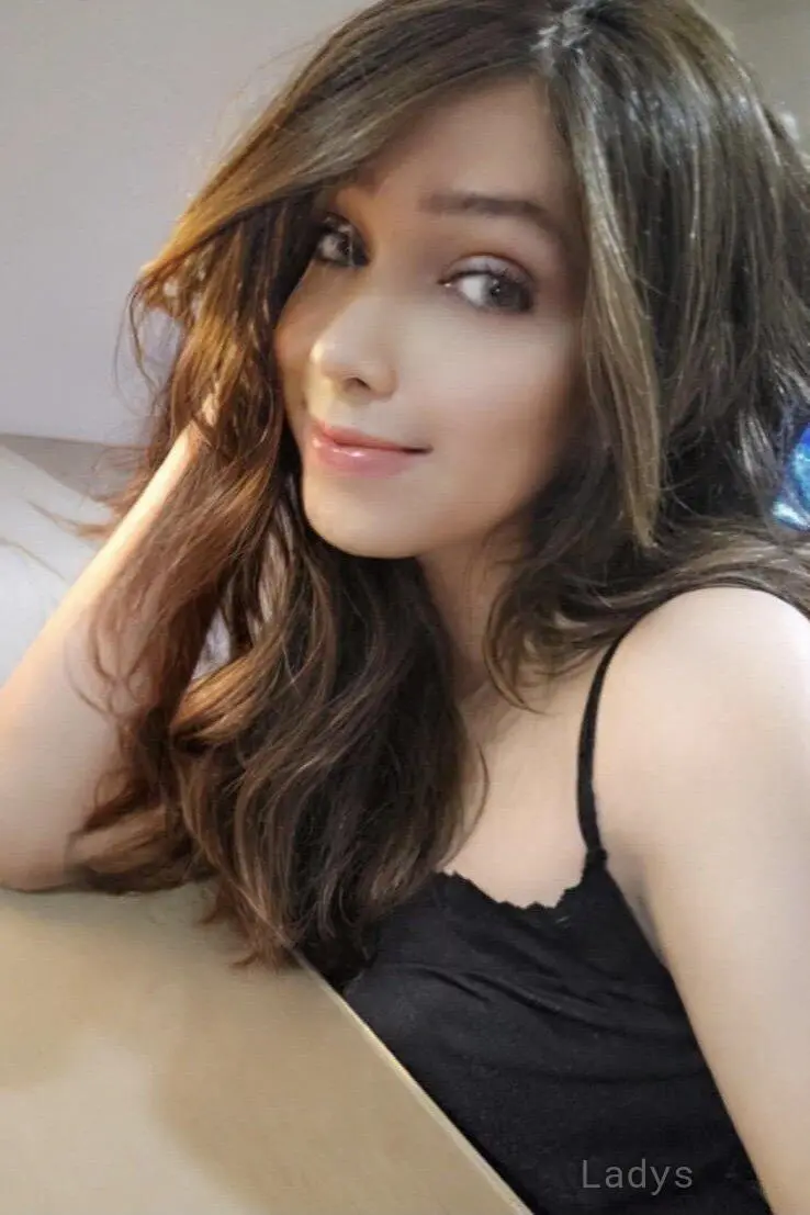 Eva (27) – Call Girl & Independent Escort Service in Batam - Gallery Photo 5