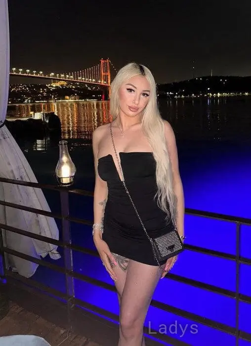 Pranvera (24) – Call Girl & Independent Escort Service in Batumi - Gallery Photo 3