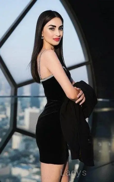 Stella (23) – Call Girl & Independent Escort Service in Batumi - Gallery Photo 3