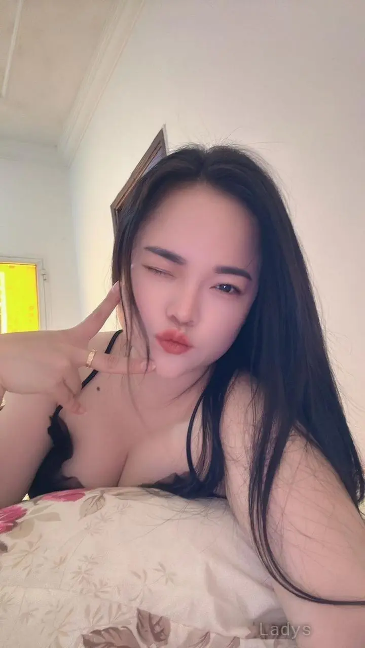 Julia (23) – Call Girl & Independent Escort Service in Bawshar - Gallery Photo 2