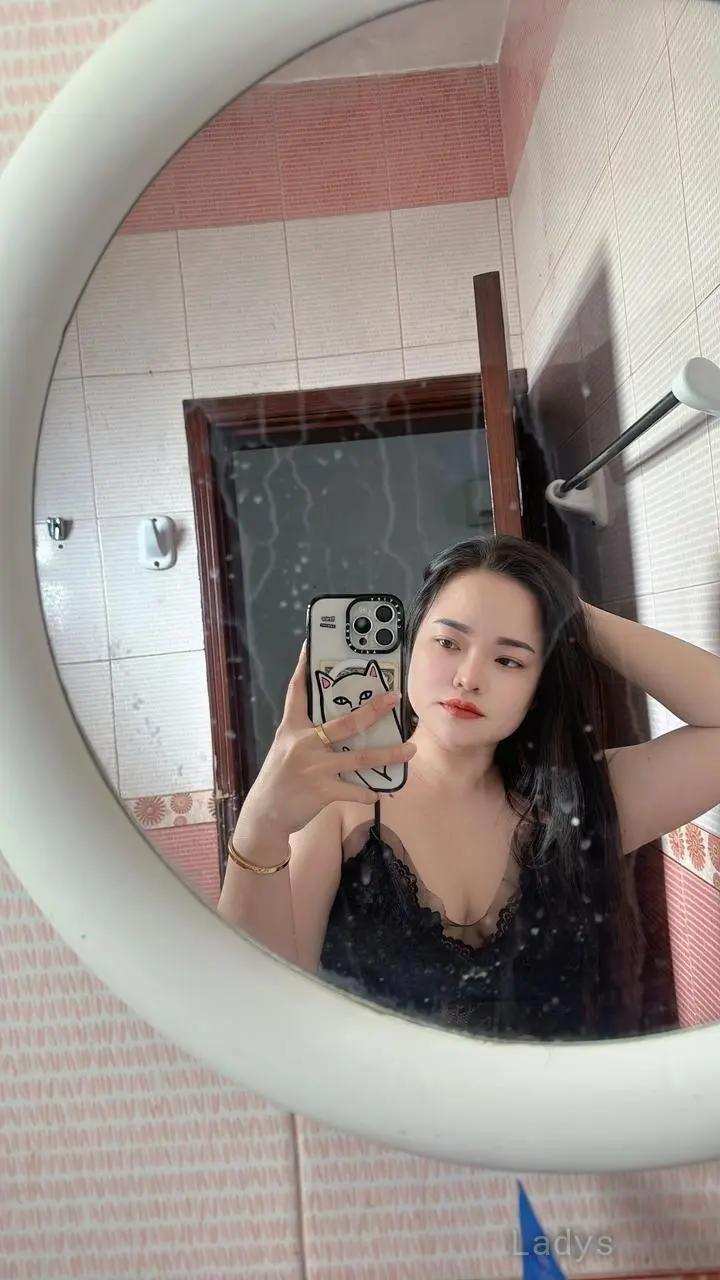 Julia (23) – Call Girl & Independent Escort Service in Bawshar - Gallery Photo 5