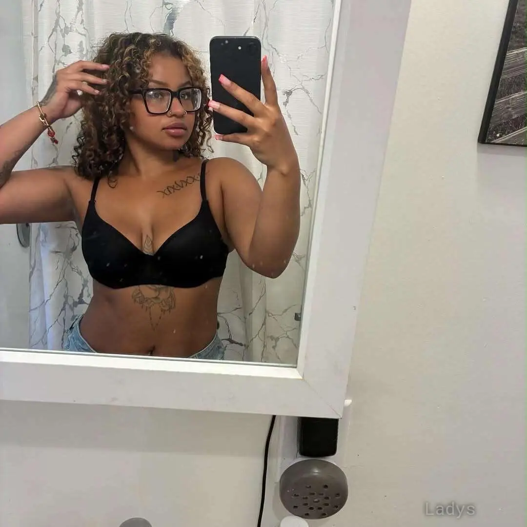 Emily (30) – Call Girl & Independent Escort Service in Beaverton - Gallery Photo 7