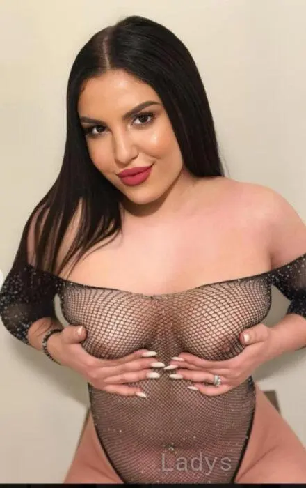 Saras (24) – Call Girl & Independent Escort Service in Belfast - Gallery Photo 5