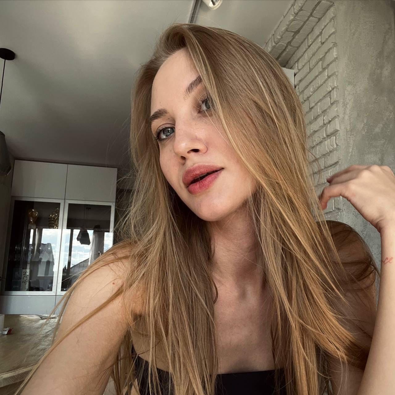 Olga (18) – Call Girl & Independent Escort Service in Belgrade - Gallery Photo 5