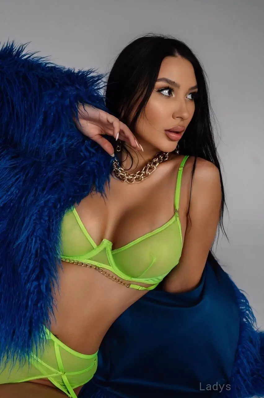 Lera (22) – Call Girl & Independent Escort Service in Belgrade - Gallery Photo 2