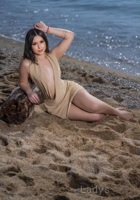 Carla (23) – Call Girl & Independent Escort Service in Belgrade - Gallery Photo 4