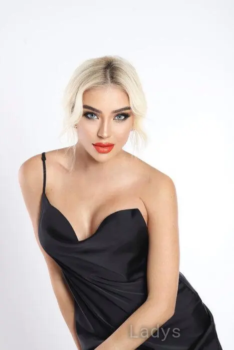 Inna (25) – Call Girl & Independent Escort Service in Belgrade - Gallery Photo 5