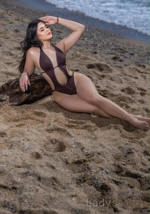 Carla (23) – Call Girl & Independent Escort Service in Belgrade - Gallery Photo 3