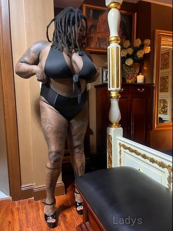 Sasha (22) – Call Girl & Independent Escort Service in Bendigo - Gallery Photo 4