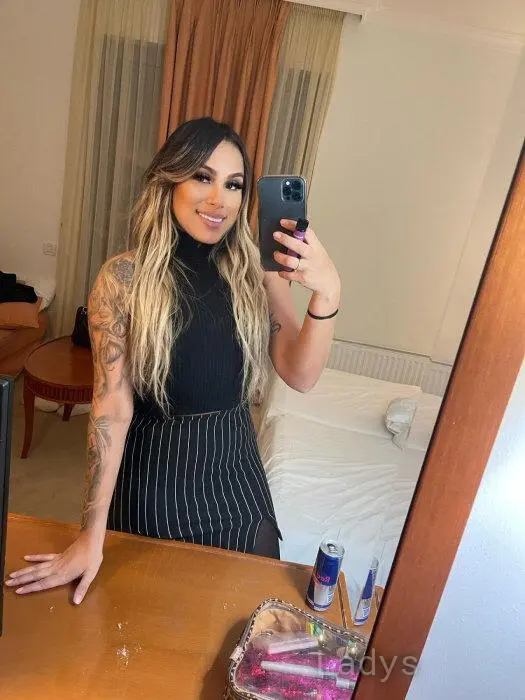 Lena (26) – Call Girl & Independent Escort Service in Benevento - Gallery Photo 4