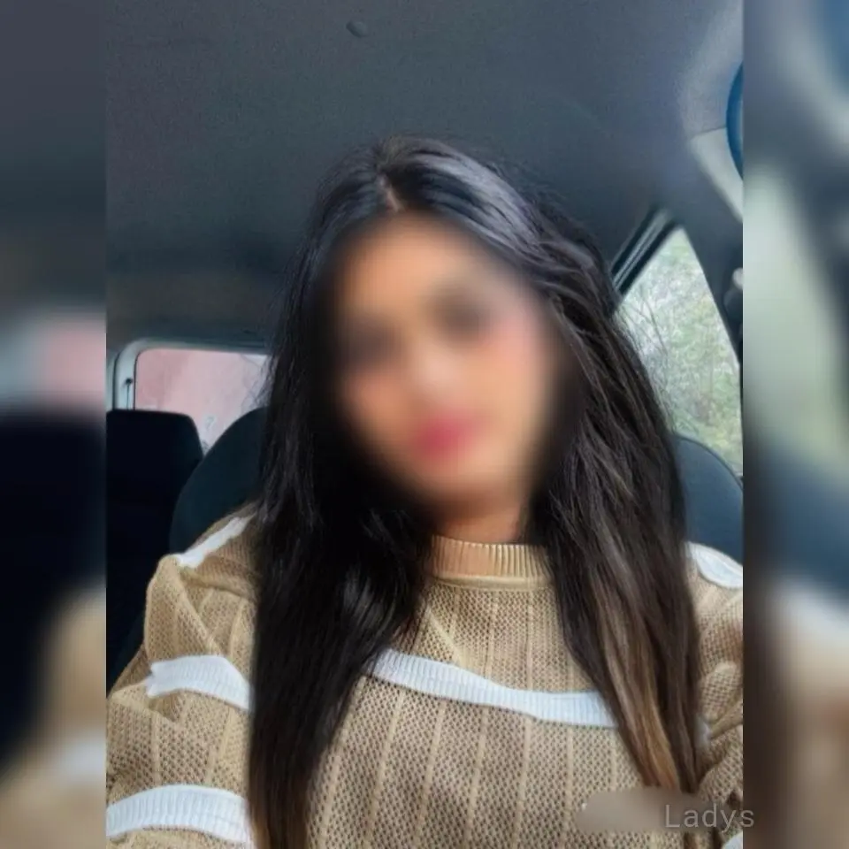 Sonam (21) – Call Girl & Independent Escort Service in Bangalore - Gallery Photo 3