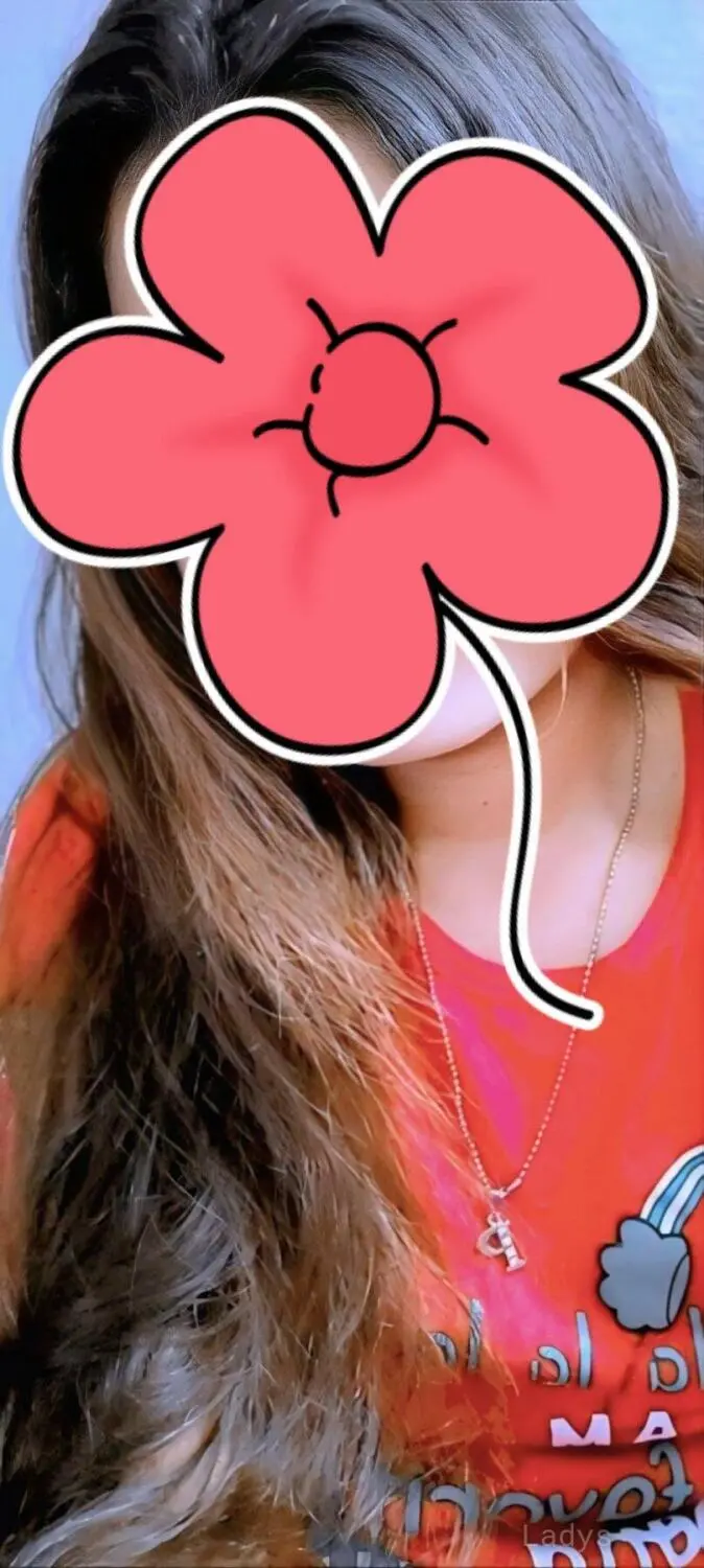 Riya (22) – Call Girl & Independent Escort Service in Bangalore - Gallery Photo 7