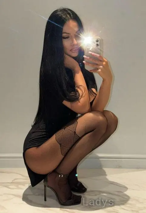 Jasmine (23) – Call Girl & Independent Escort Service in Benidorm - Gallery Photo 3