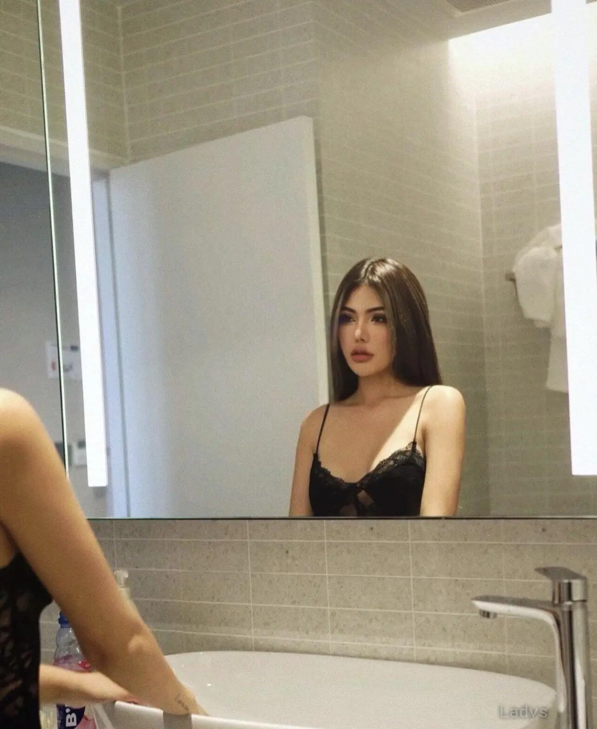 Lucy (25) – Call Girl & Independent Escort Service in Berat - Gallery Photo 3