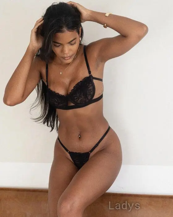 Giovana (20) – Call Girl & Independent Escort Service in Berlin - Gallery Photo 5
