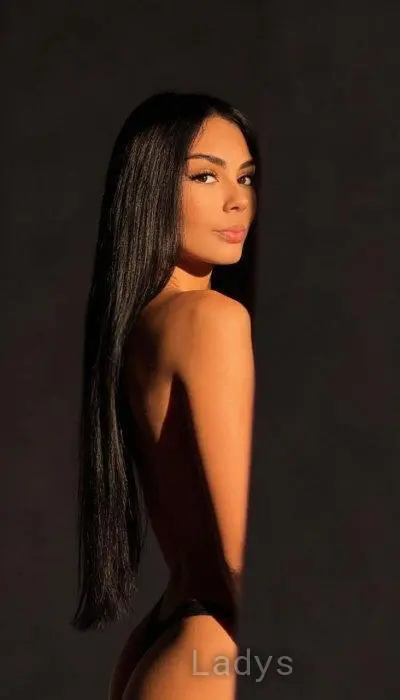 Cristal (20) – Call Girl & Independent Escort Service in Berlin - Gallery Photo 3