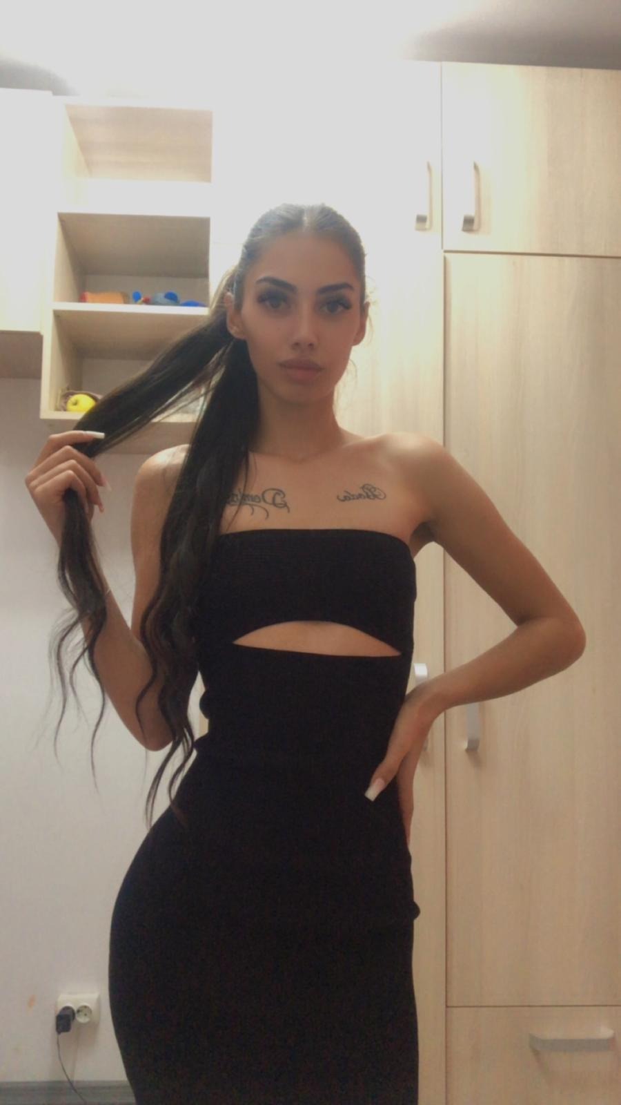 Samantha (18) – Call Girl & Independent Escort Service in Berlin - Gallery Photo 4